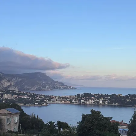 Le Nid Blanc Centre Apartment *